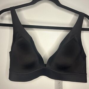 New With Tags XL Athleta Black A-C Essential Bra